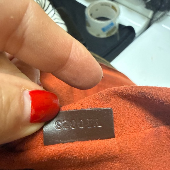 PRICE DROP!
Authentic Louis Vuitton Damier Ebene handbag - pre-loved. - Picture 5 of 8